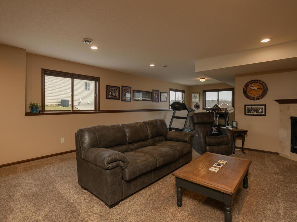 929 Southern Pine Lane Southwest Rochester, MN 55902 - Photo 24 of 38