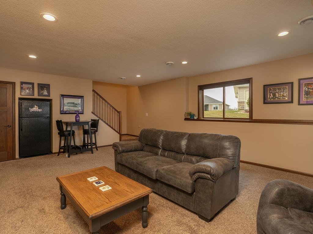 929 Southern Pine Lane Southwest Rochester, MN 55902 - Photo 25 of 38