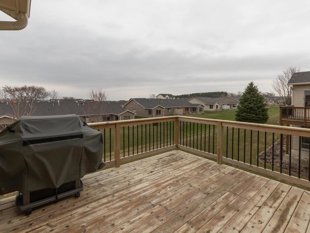 929 Southern Pine Lane Southwest Rochester, MN 55902 - Photo 33 of 38
