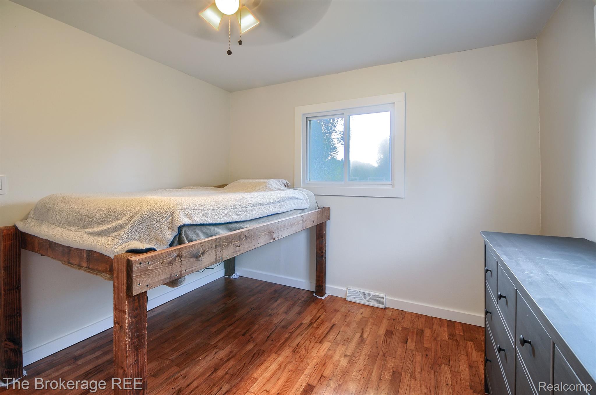 5471 Belsay Road Grand Blanc, MI 48439 - Photo 18 of 28 Gallery Image 18