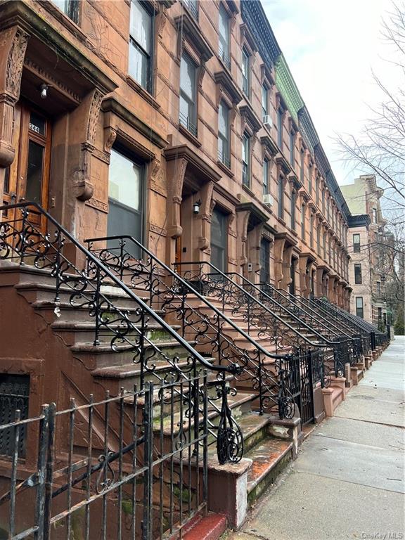 344 West 121st St