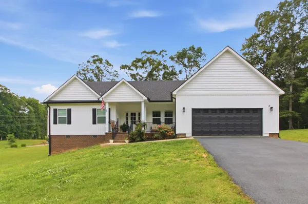 $399,900 | 33 King Arthur Drive, Paris, TN 38242