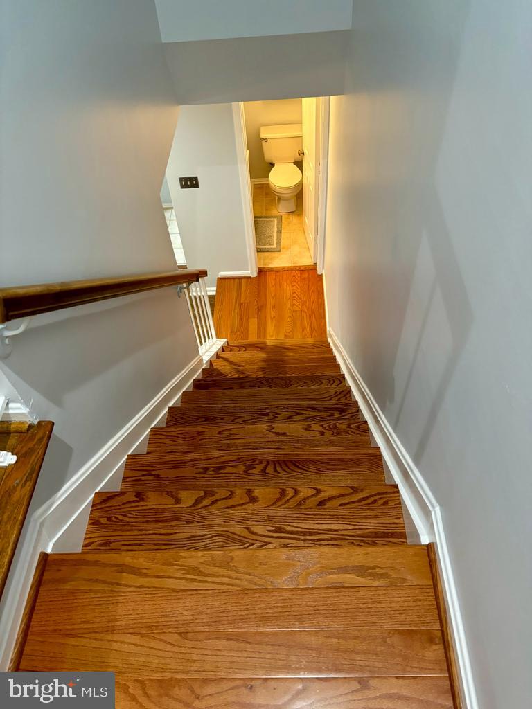 6803 Wild Rose Court Springfield, VA 22152 - Photo 13 of 49