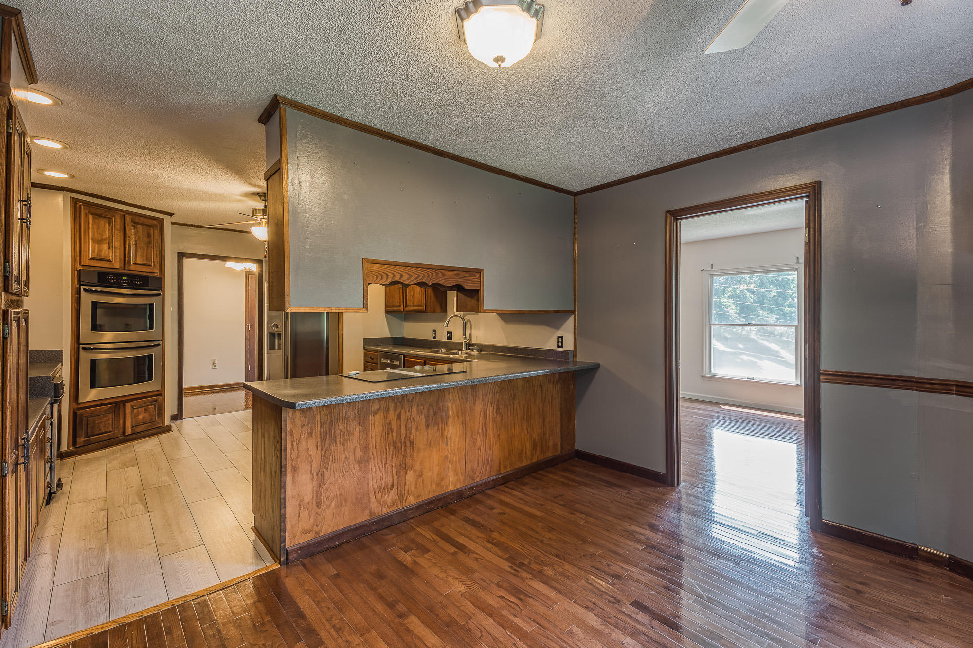 21329 Plantation Road Bristol, VA 24202 - Photo 12 of 50 21329PlantationRoadBristolVA-008