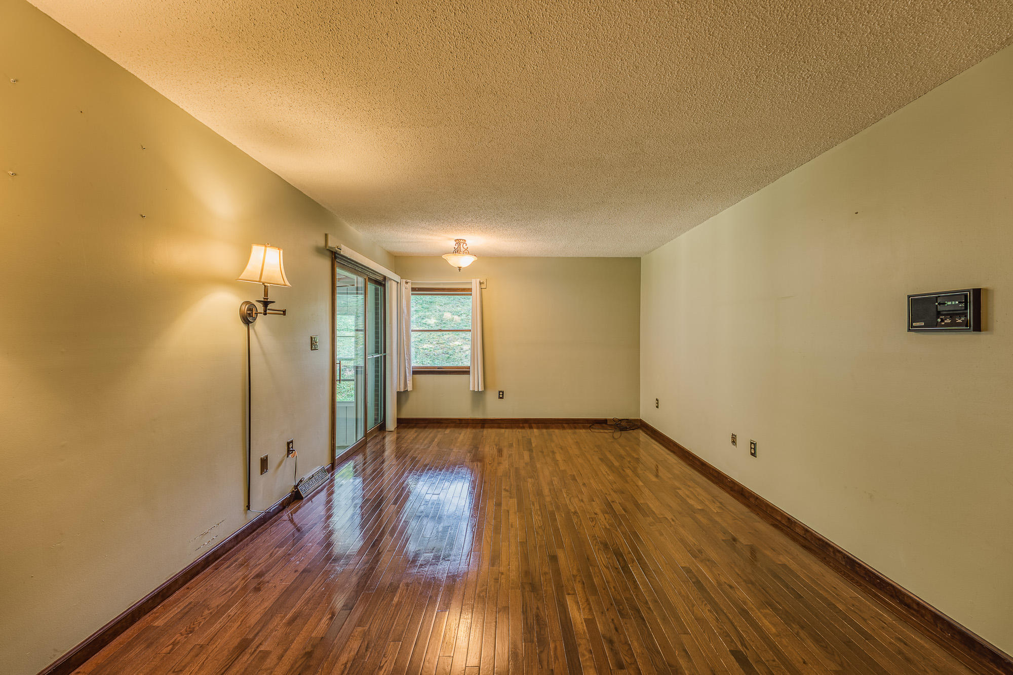 21329 Plantation Road Bristol, VA 24202 - Photo 17 of 50 21329PlantationRoadBristolVA-037