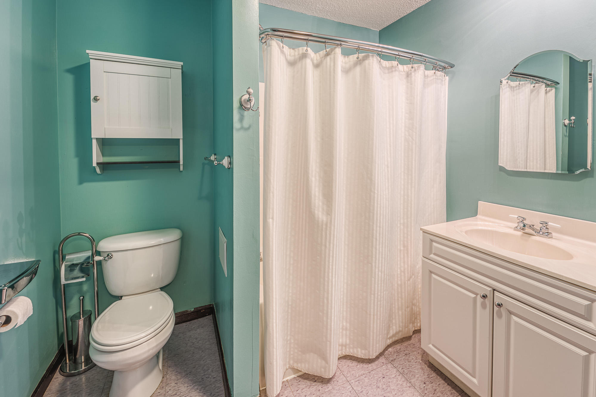 21329 Plantation Road Bristol, VA 24202 - Photo 18 of 50 21329PlantationRoadBristolVA-040