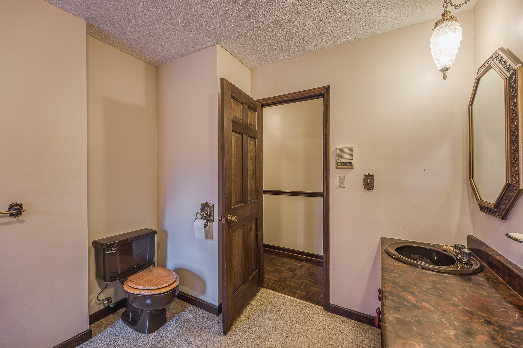 21329 Plantation Road Bristol, VA 24202 - Photo 23 of 50 21329PlantationRoadBristolVA-029