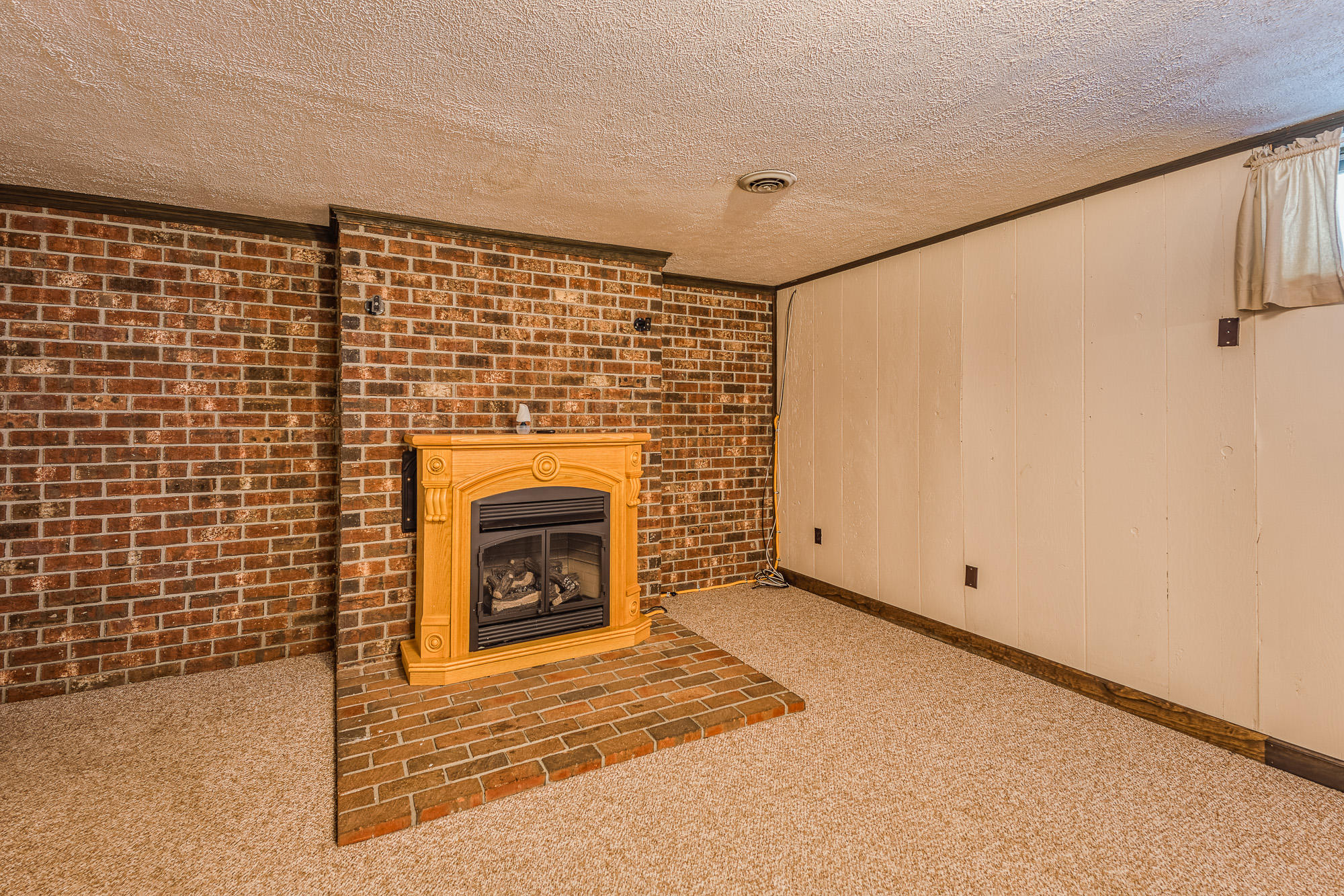 21329 Plantation Road Bristol, VA 24202 - Photo 28 of 50 21329PlantationRoadBristolVA-061
