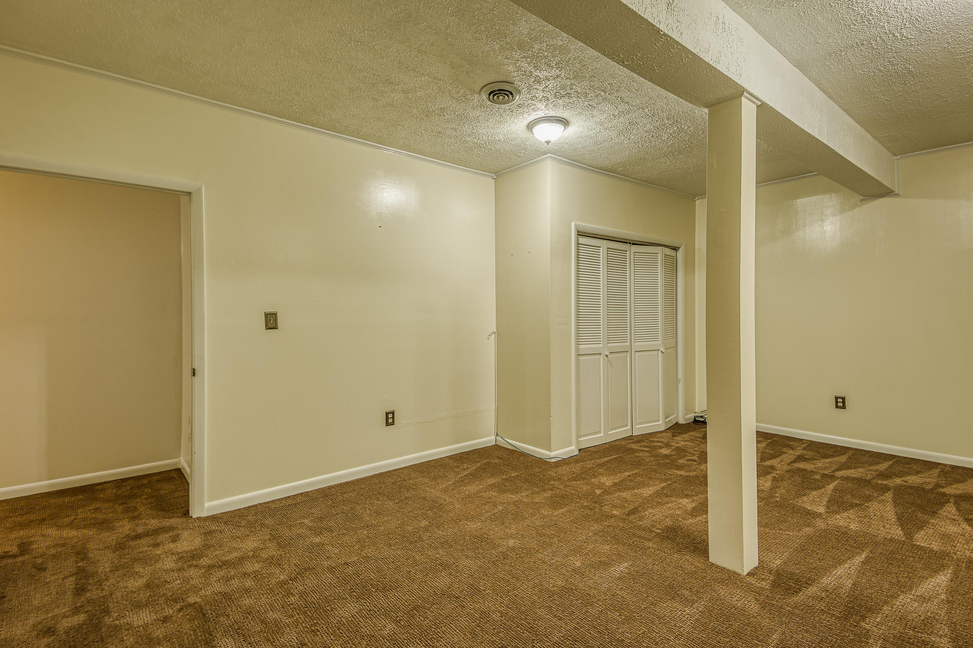 21329 Plantation Road Bristol, VA 24202 - Photo 30 of 50 21329PlantationRoadBristolVA-056