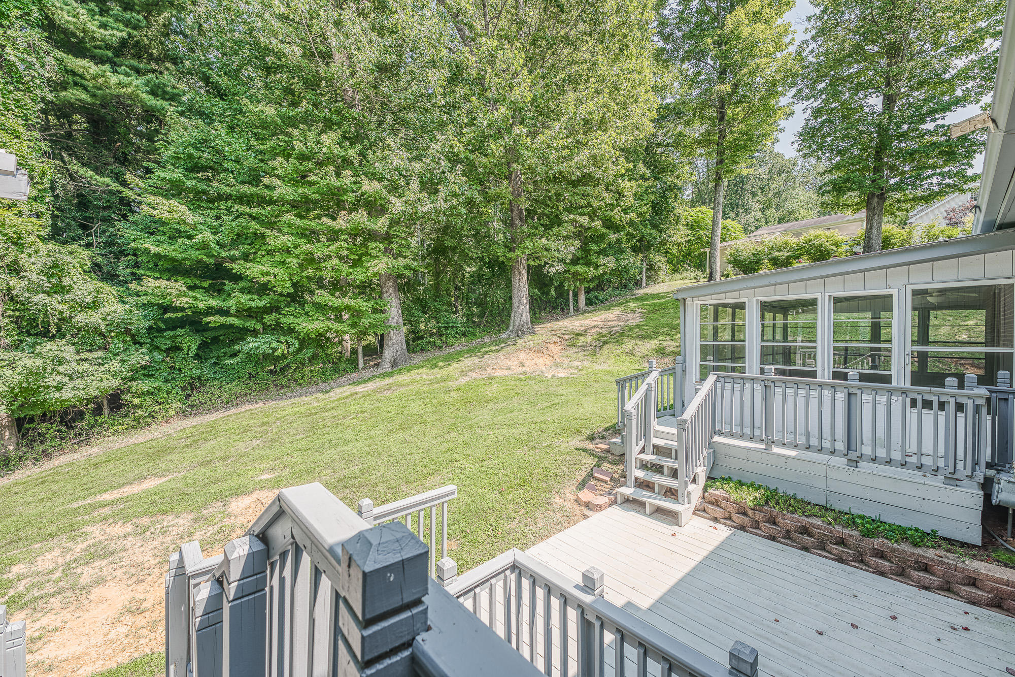 21329 Plantation Road Bristol, VA 24202 - Photo 35 of 50 21329PlantationRoadBristolVA-020