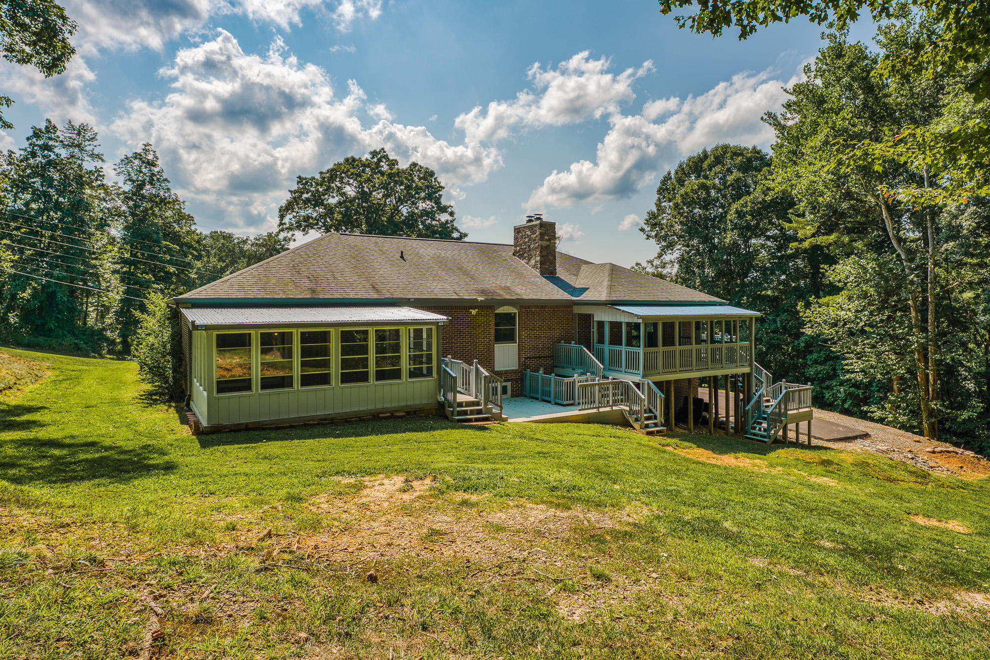 21329 Plantation Road Bristol, VA 24202 - Photo 40 of 50 21329PlantationRoadBristolVA-071
