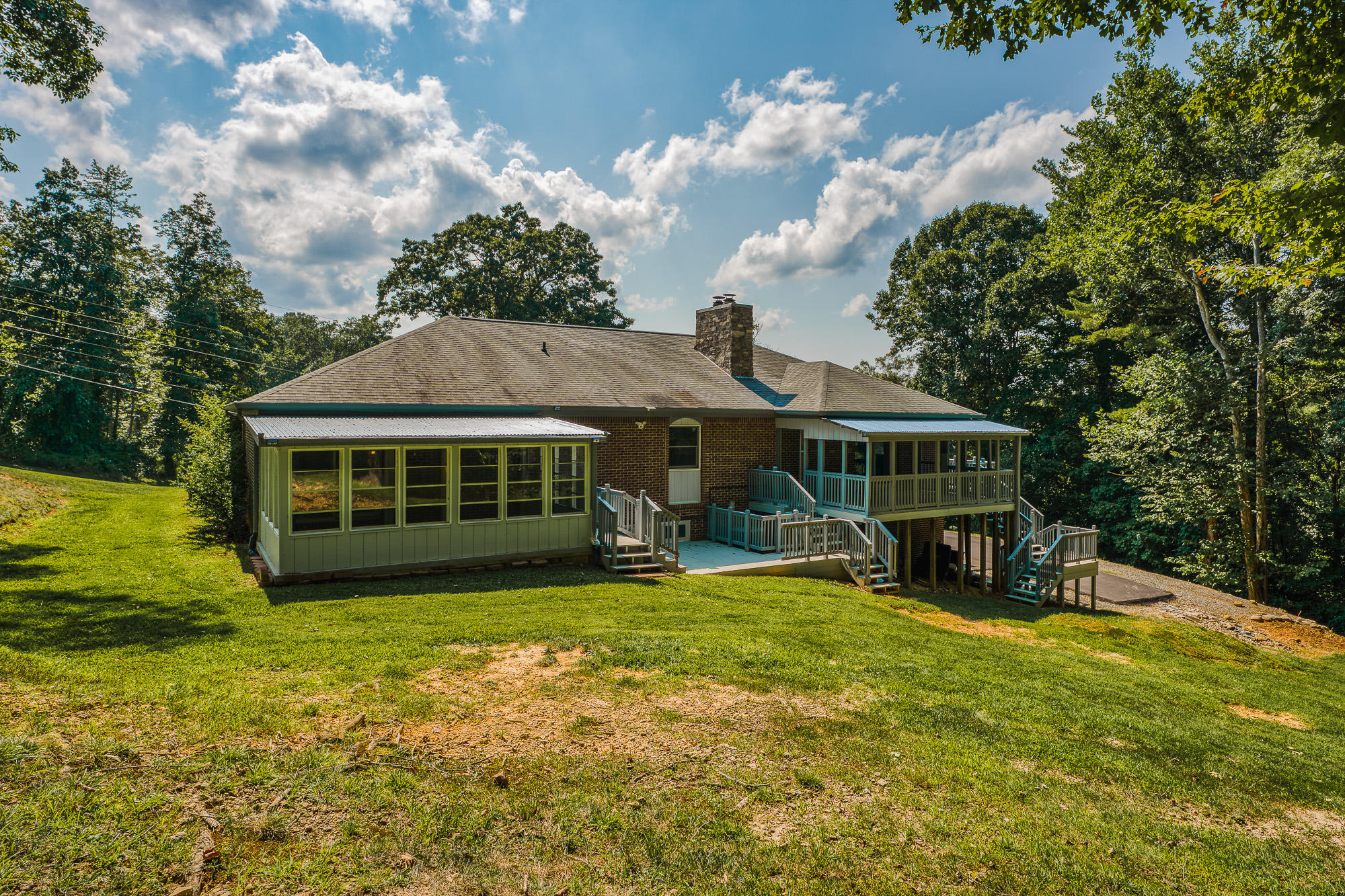 21329 Plantation Road Bristol, VA 24202 - Photo 43 of 50 21329PlantationRoadBristolVA-072