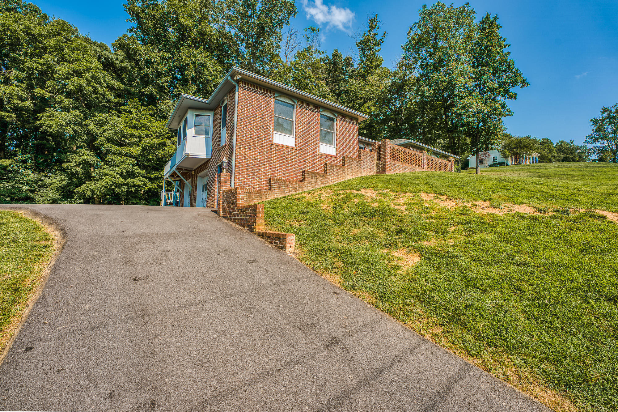 21329 Plantation Road Bristol, VA 24202 - Photo 46 of 50 21329PlantationRoadBristolVA-098