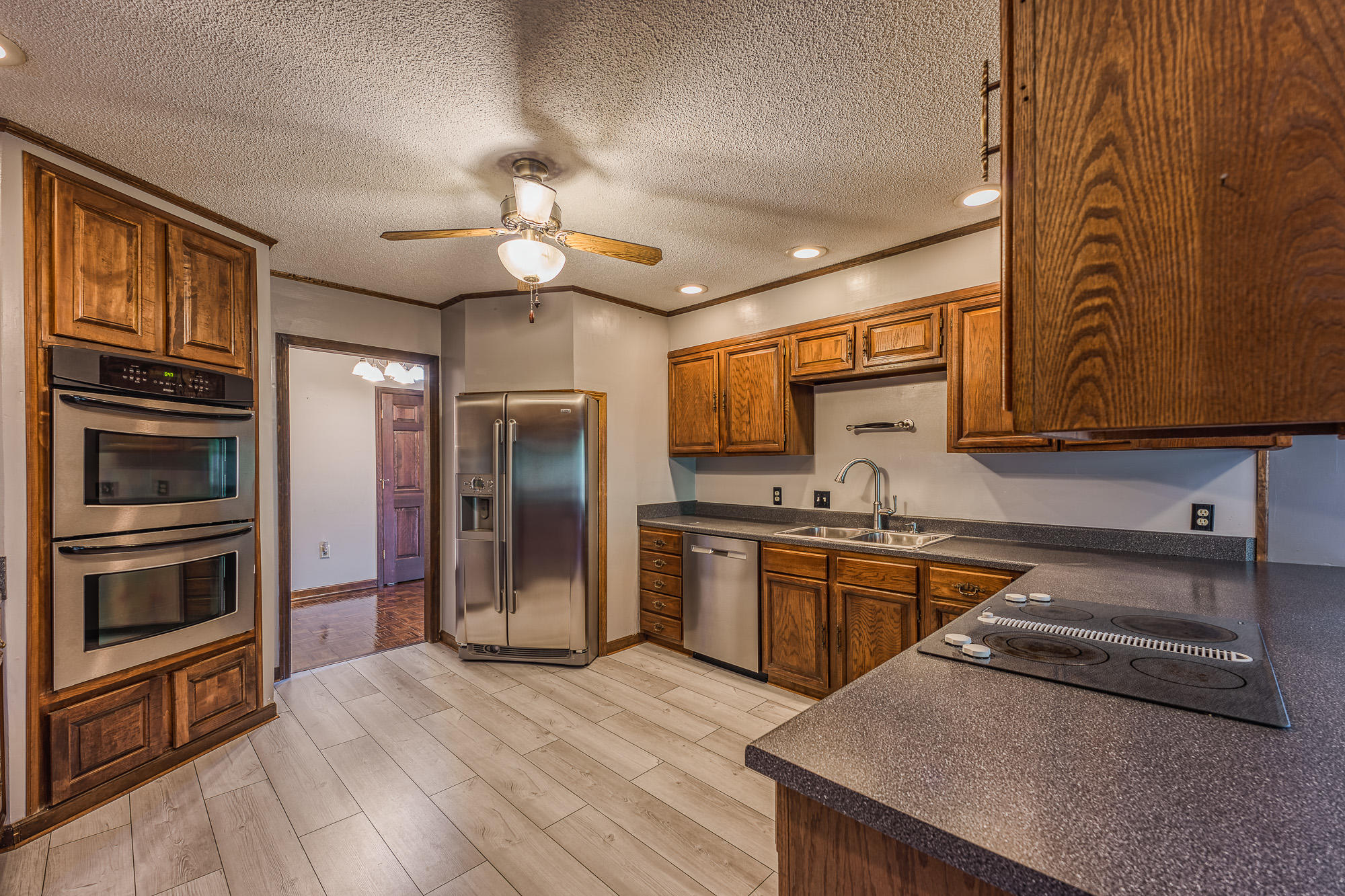 21329 Plantation Road Bristol, VA 24202 - Photo 6 of 50 21329PlantationRoadBristolVA-011