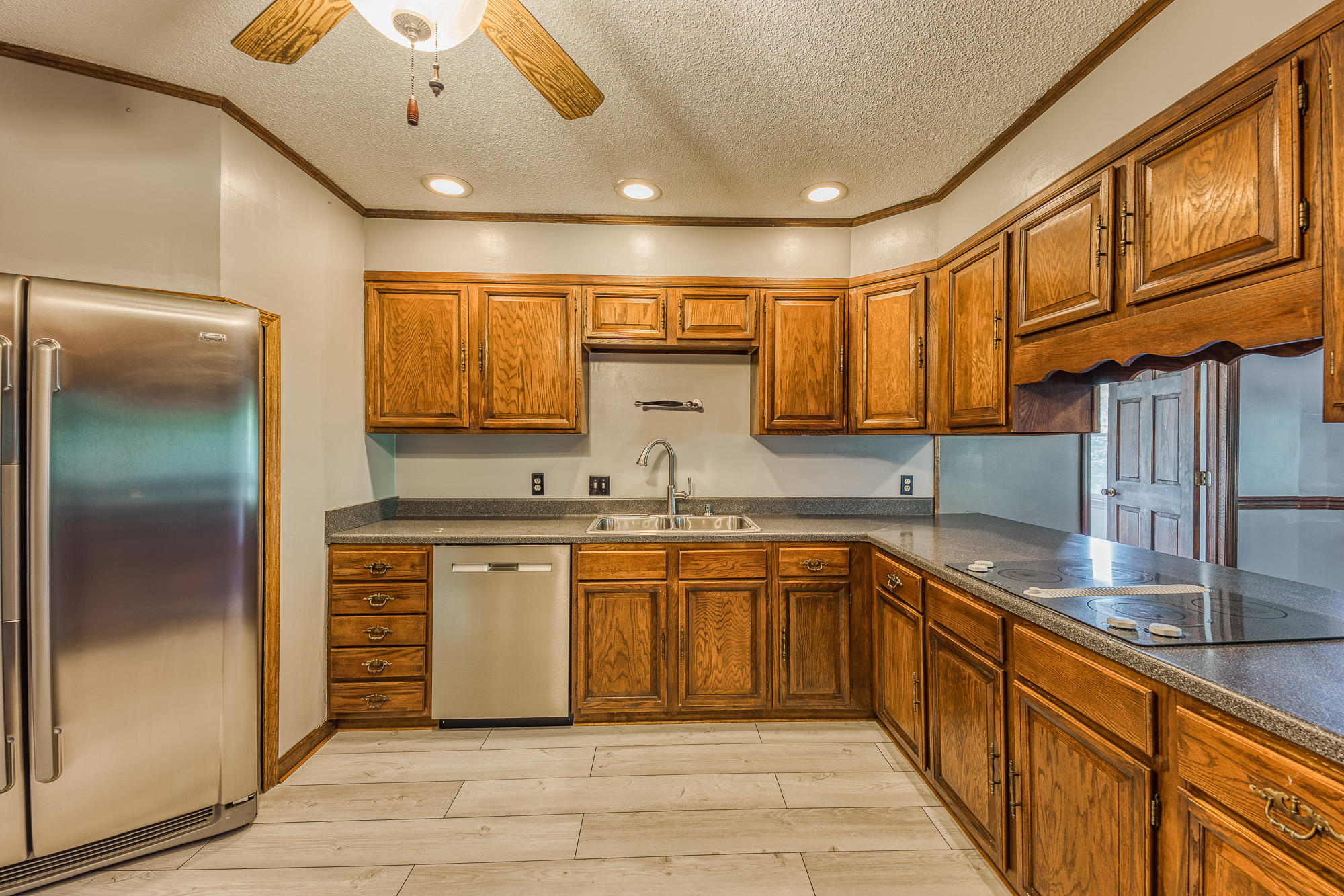 21329 Plantation Road Bristol, VA 24202 - Photo 7 of 50 21329PlantationRoadBristolVA-010