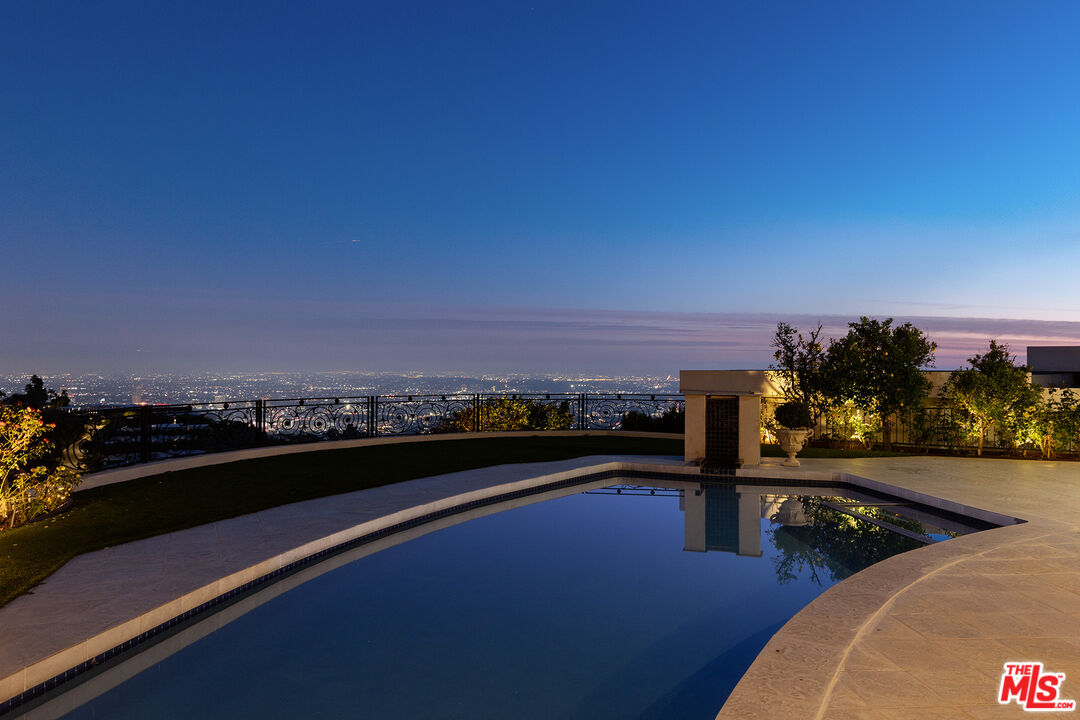 1630 Carla Ridge Beverly Hills, CA 90210 - Photo 20 of 22 a view of a city