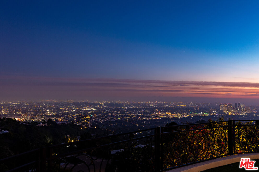 1630 Carla Ridge Beverly Hills, CA 90210 - Photo 21 of 22 a view of city and ocean