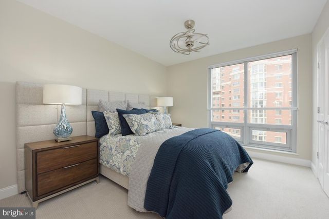 $450,000 | 2050 Jamieson Avenue, Unit 1002, Alexandria, VA 22314