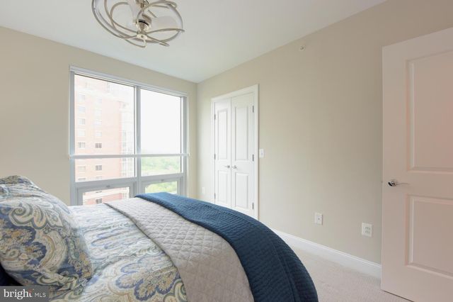 $450,000 | 2050 Jamieson Avenue, Unit 1002, Alexandria, VA 22314