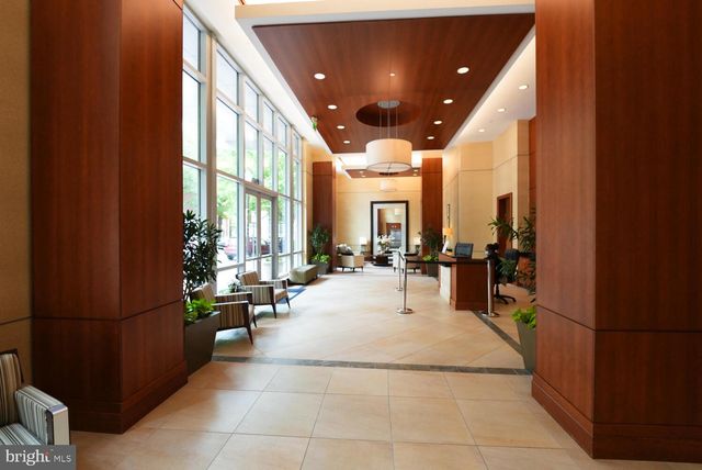 $450,000 | 2050 Jamieson Avenue, Unit 1002, Alexandria, VA 22314