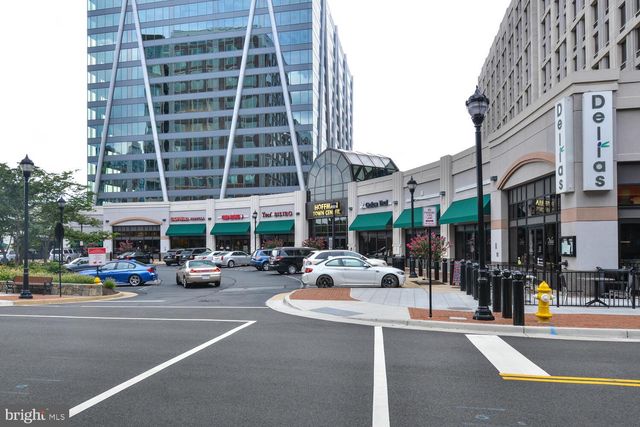 $450,000 | 2050 Jamieson Avenue, Unit 1002, Alexandria, VA 22314