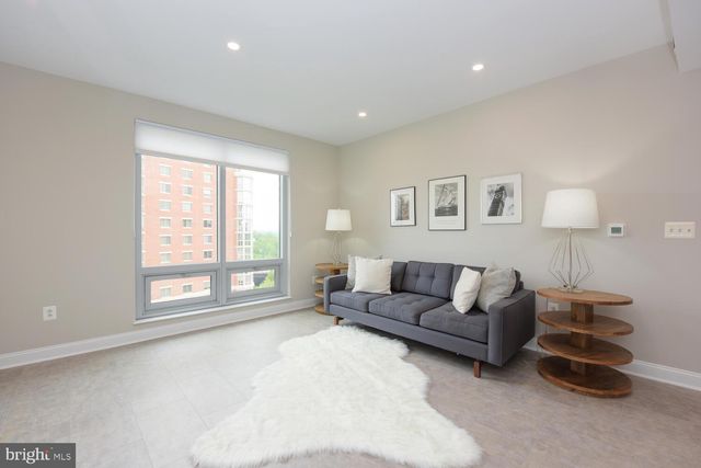 $450,000 | 2050 Jamieson Avenue, Unit 1002, Alexandria, VA 22314