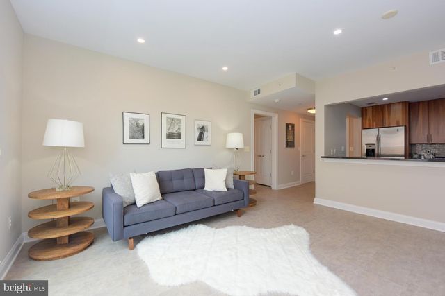 $450,000 | 2050 Jamieson Avenue, Unit 1002, Alexandria, VA 22314