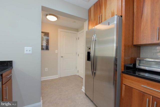 $450,000 | 2050 Jamieson Avenue, Unit 1002, Alexandria, VA 22314
