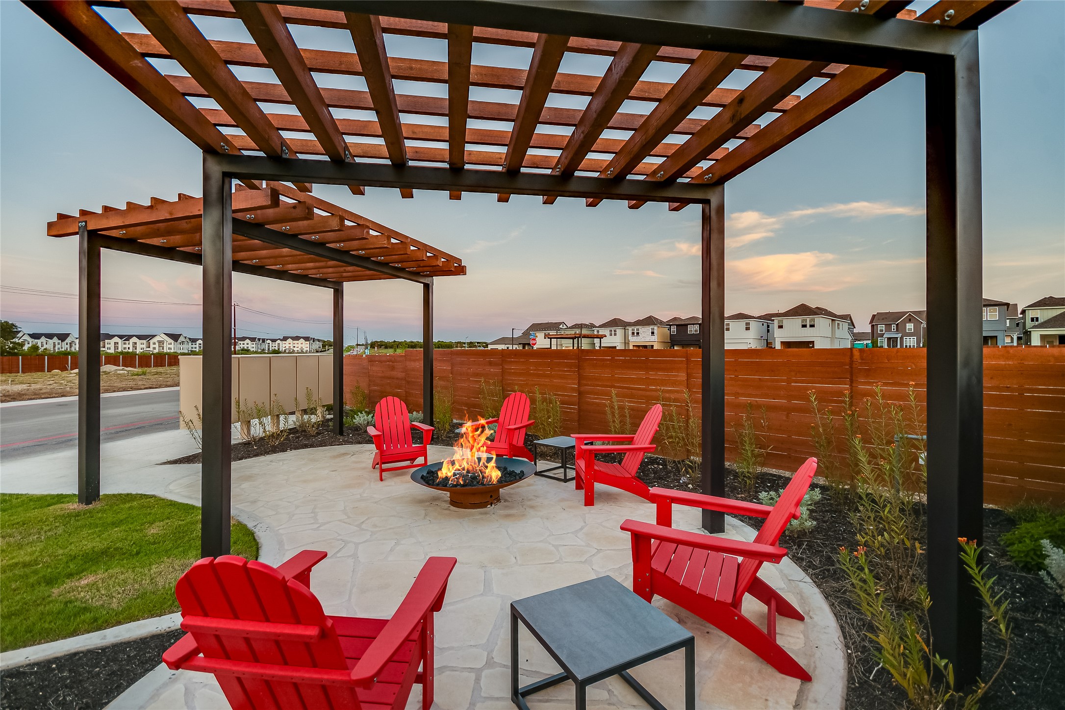 6317 Lautner Lane Austin, TX 78747 - Photo 4 of 9 Picnic Area View