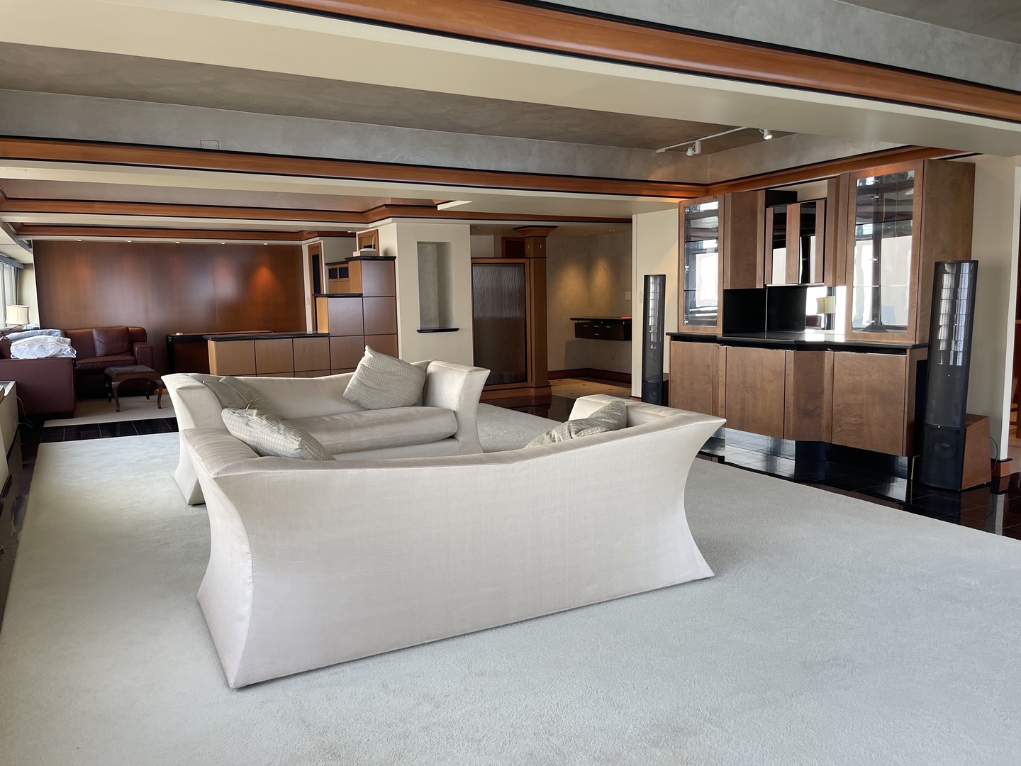 175 East Delaware Place, Unit 9007 Chicago, IL 60611 - Photo 9 of 29 a living room with furniture and a large window