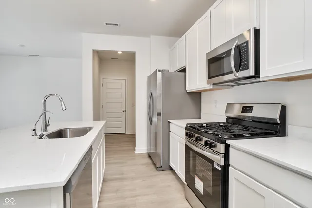 $2,800 | 411 West Michigan Street, Fortville, IN 46040