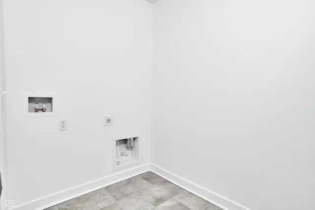 $2,800 | 411 West Michigan Street, Fortville, IN 46040