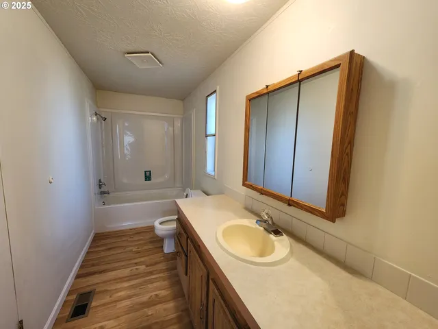 $122,999 | 1500 Gabriela Court Northeast, Salem, OR 97301