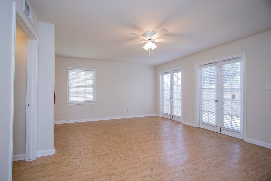 1741 Commonwealth Street Houston, TX 77006 - Photo 3 of 11