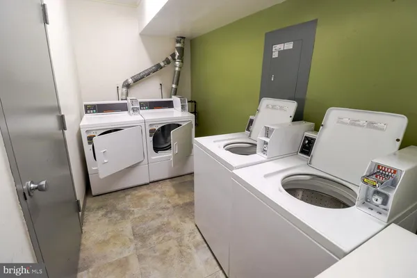 $1,750 | 4242 East W Highway, Unit 417, Bethesda, MD 20814