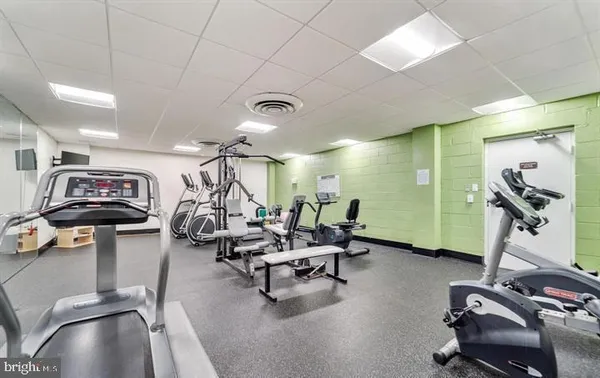 $1,750 | 4242 East W Highway, Unit 417, Bethesda, MD 20814