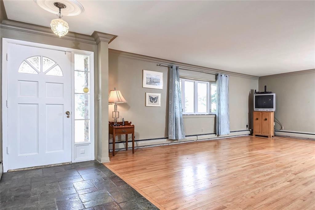 91 Ewing Road McKees Rocks, PA 15136 - Photo 2 of 25