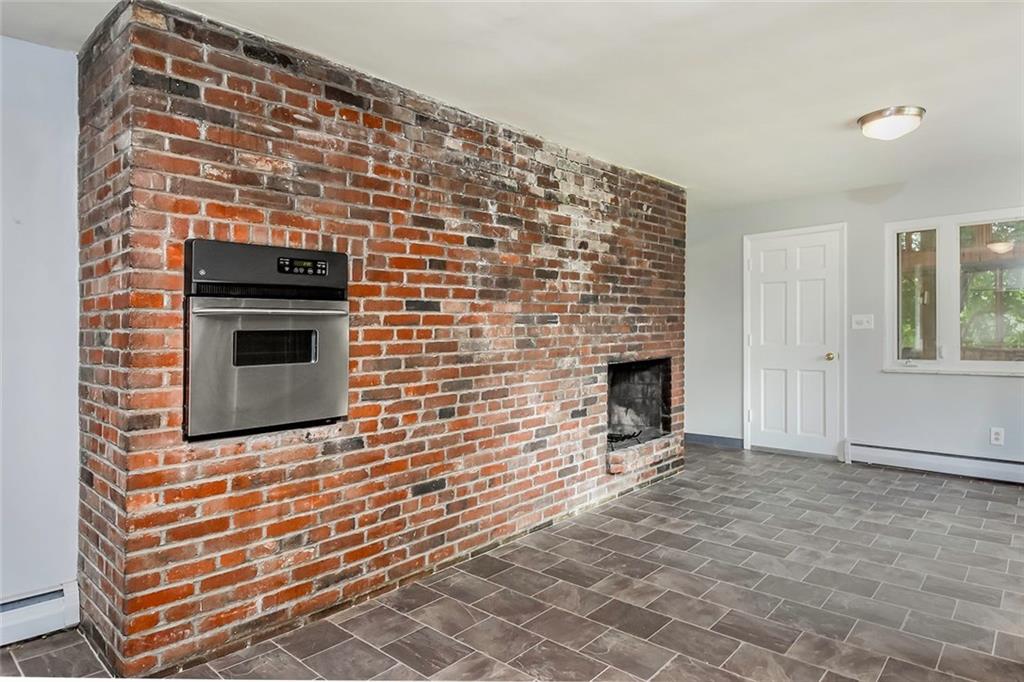 91 Ewing Road McKees Rocks, PA 15136 - Photo 6 of 25