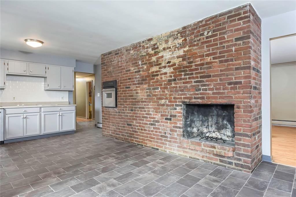91 Ewing Road McKees Rocks, PA 15136 - Photo 9 of 25