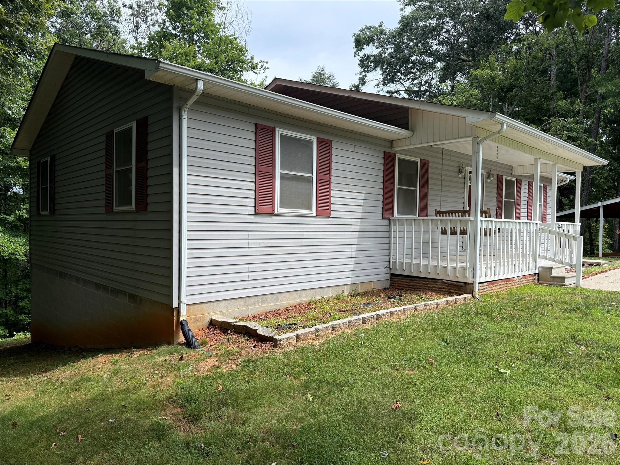628 Hidden View Loop Marion, NC 28752 - Photo 5 of 38
