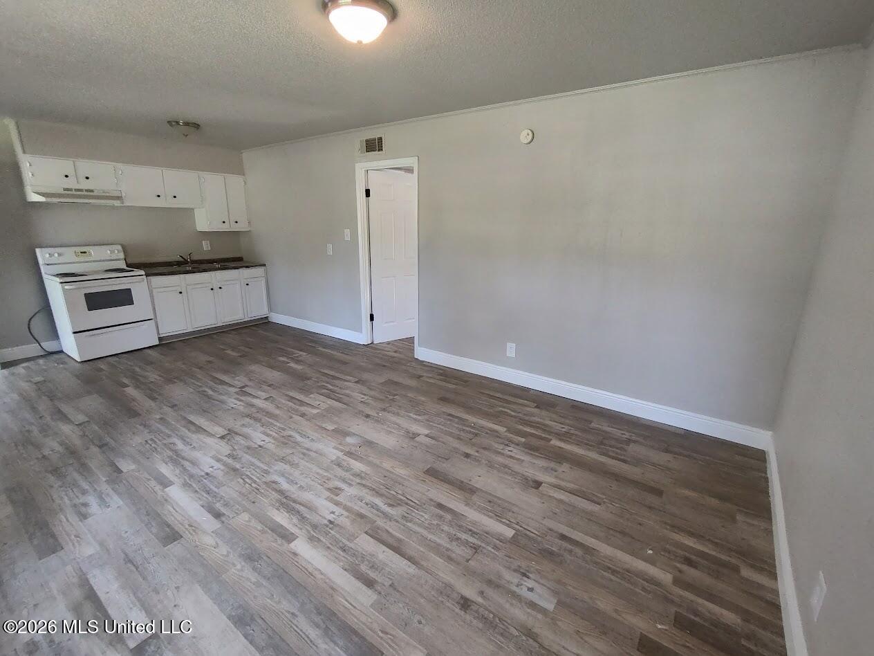 6418 Walnut Street, Unit 2 Moss Point, MS 39563 - Photo 3 of 7 IMG_20260922_131102448_HDR