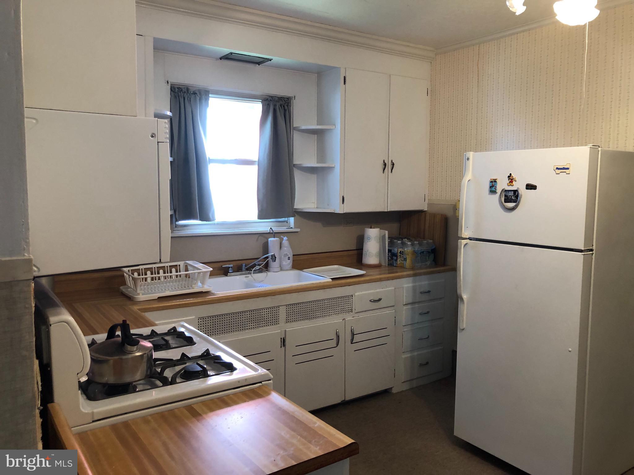 3326 Ridgeway Street Reading, PA 19605 - Photo 10 of 20 Another angle in kitchen