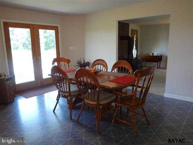85 Schwartz Road Gettysburg, PA 17325 - Photo 17 of 34