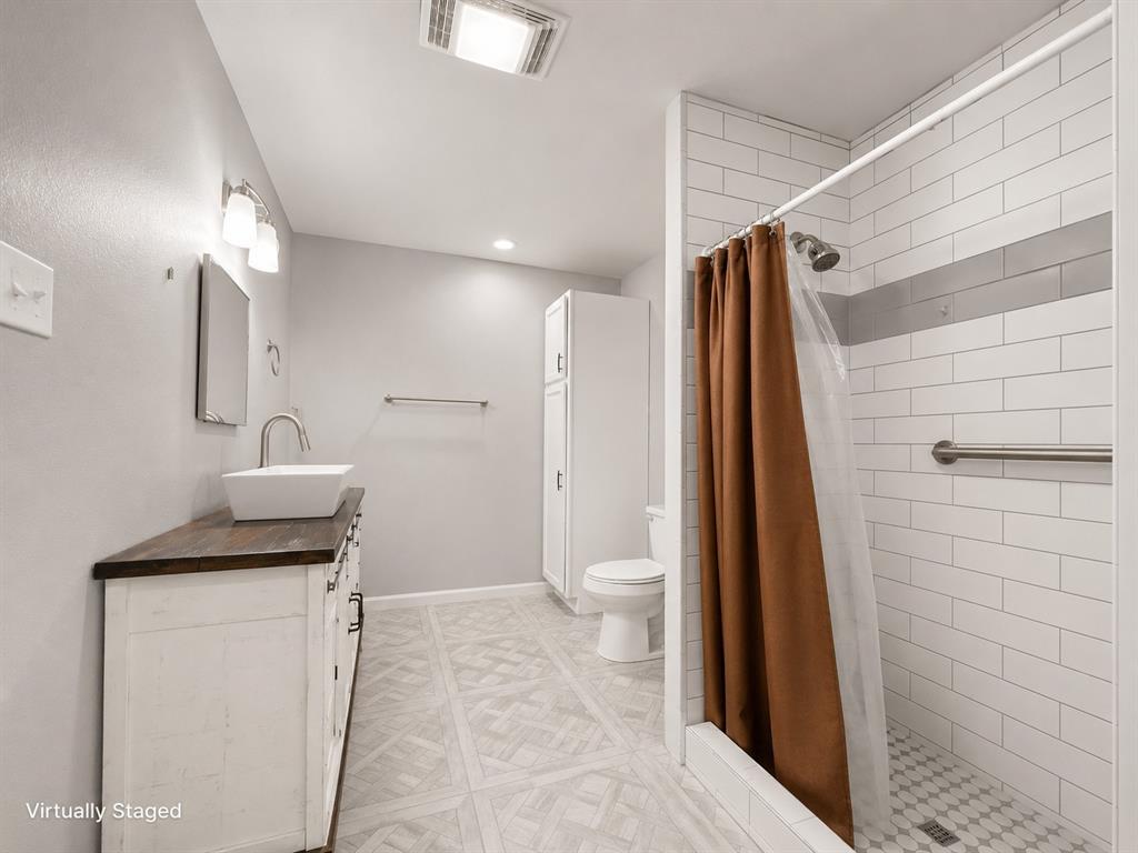 510 Hamby Road Clyde, TX 79510 - Photo 19 of 34 Bathroom