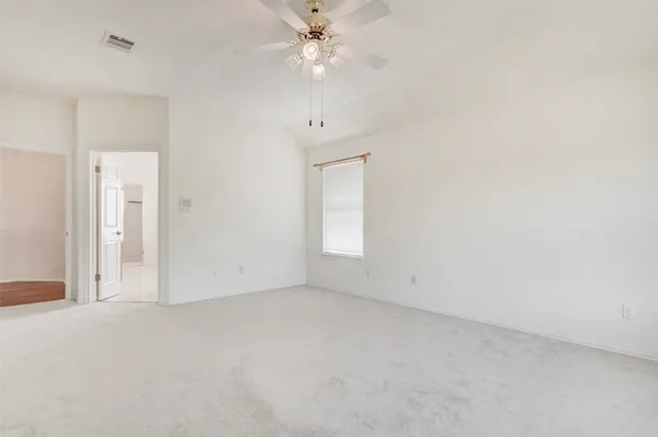 $2,300 | 1001 Clear Lake Lane, Leander, TX 78641