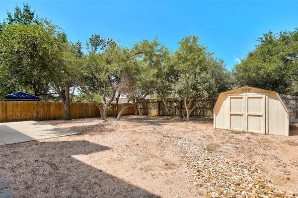$2,300 | 1001 Clear Lake Lane, Leander, TX 78641