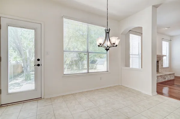 $2,300 | 1001 Clear Lake Lane, Leander, TX 78641
