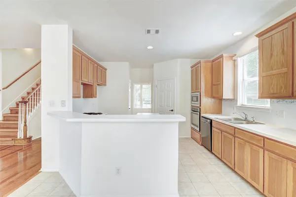$2,300 | 1001 Clear Lake Lane, Leander, TX 78641
