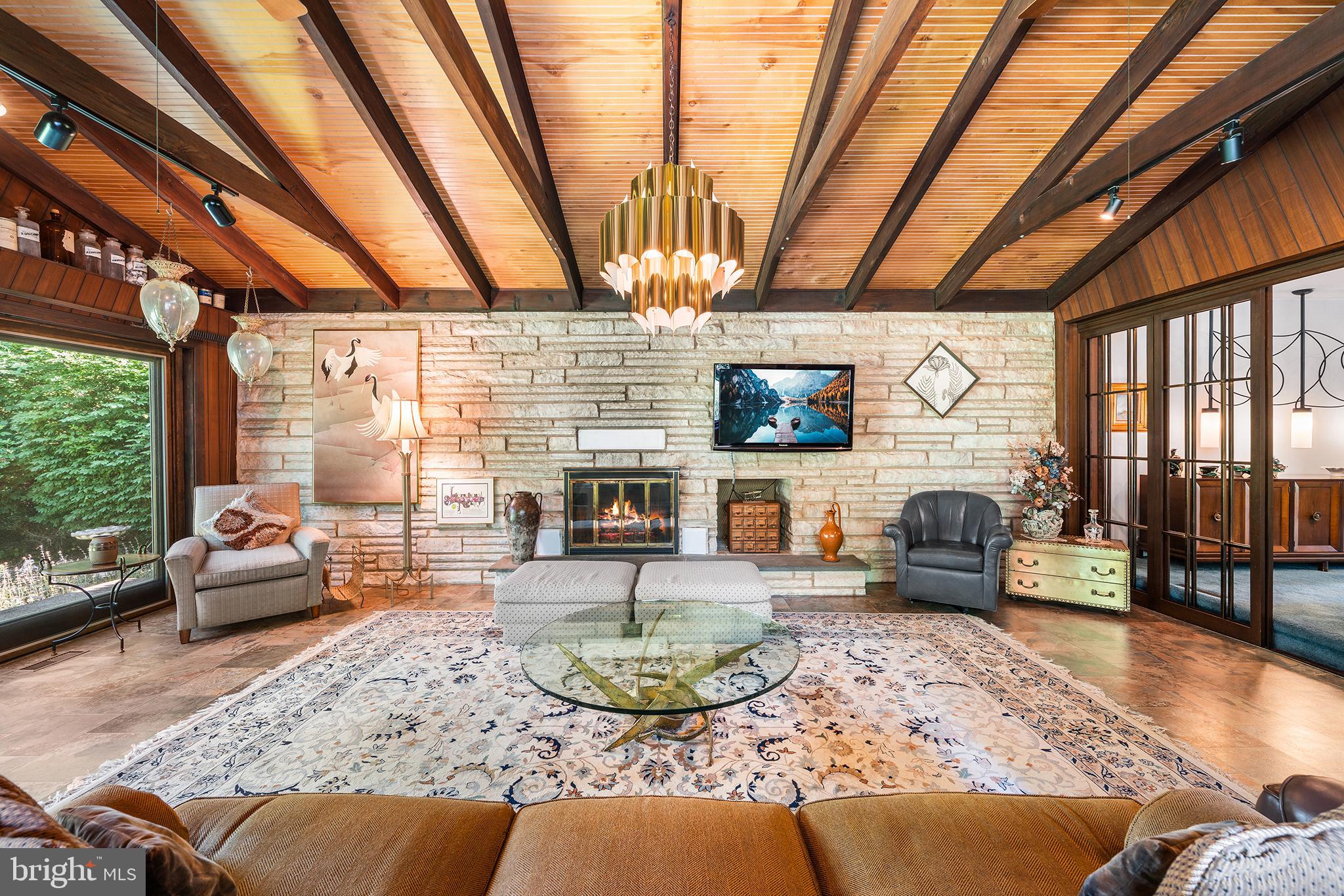 403 Meadow Lane Wallingford, PA 19086 - Photo 17 of 38 Family Room