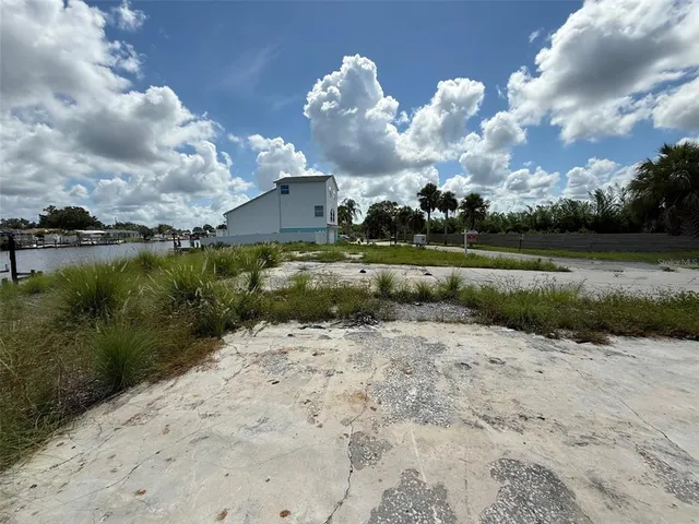 $129,900 | 5251 Boardwalk Street, Holiday, FL 34690